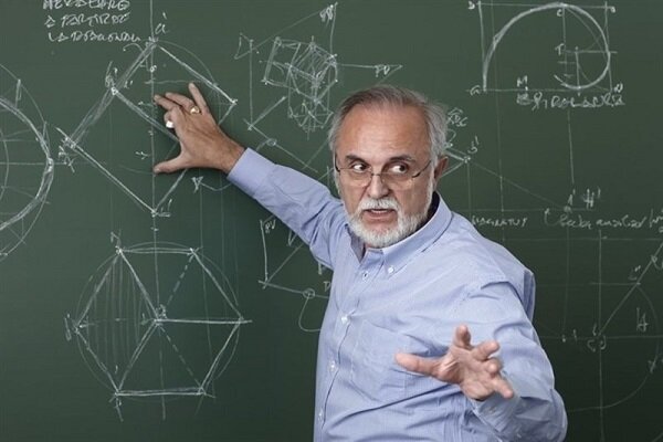 تدریس بر مدار بازنشستگان