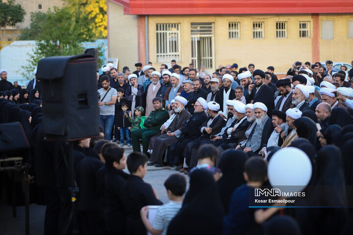 تجمع مردمی در حمایت از آمران به معروف و اعتراض به هتک حرمت زنان محجبه در تبریز