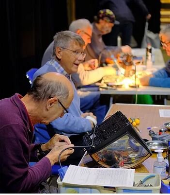 حمایت از اقشار نیازمند با ابتکار کافههای تعمیر شهری