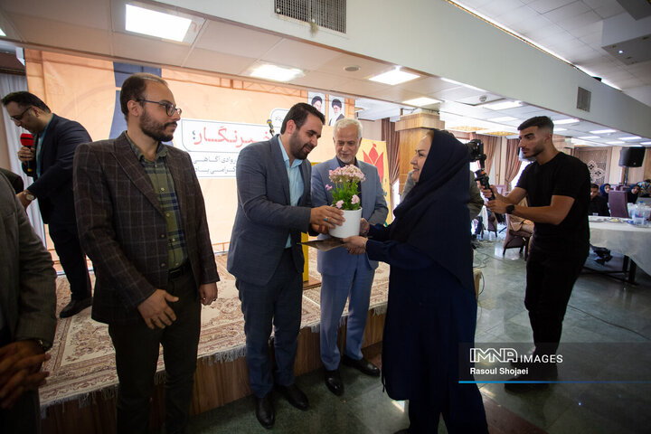 تجلیل از خبرنگاران رسانه‌های شهرداری اصفهان