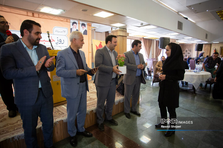 تجلیل از خبرنگاران رسانه‌های شهرداری اصفهان