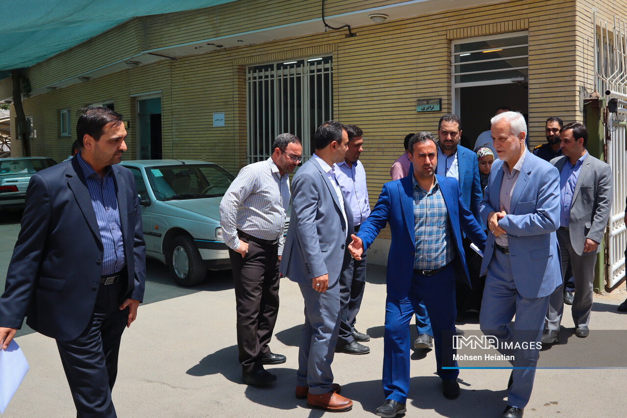 روایتی از بازدید سرزده شهردار به منطقه ۸ اصفهان