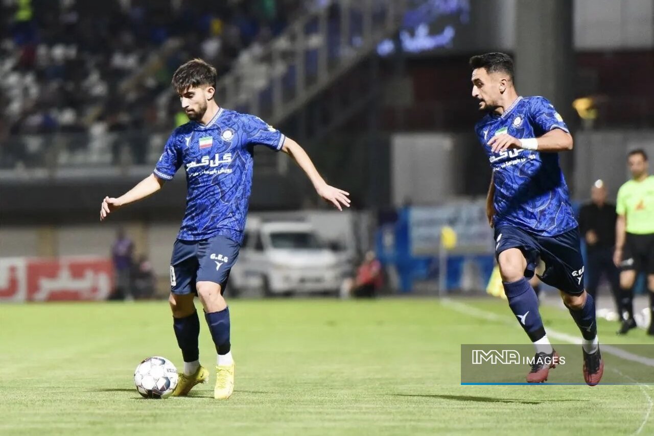 پایان هفته سوم با دیدار حساس پرسپولیس و ذوبآهن