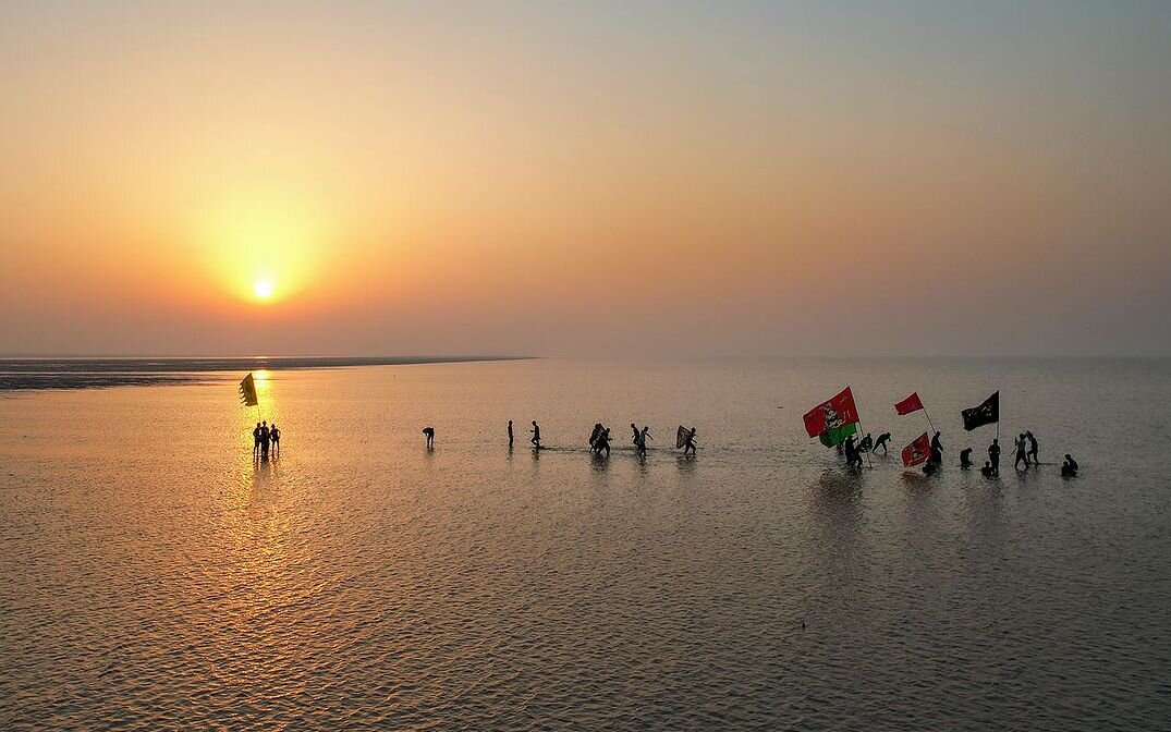 عزاداری متفاوت در آبهای جنوب عراق+ تصاویر و فیلم