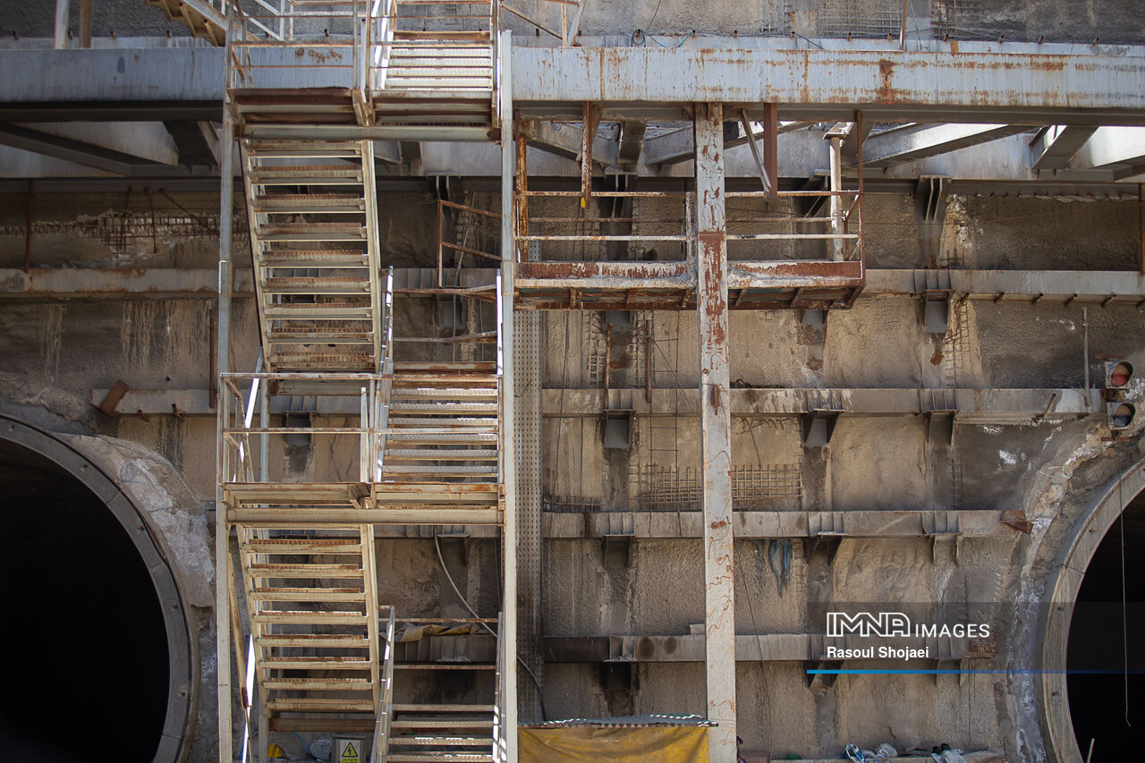 اینجا در عمق ۱۸ متری زمین، دنیای دیگری را تجربه کنید!