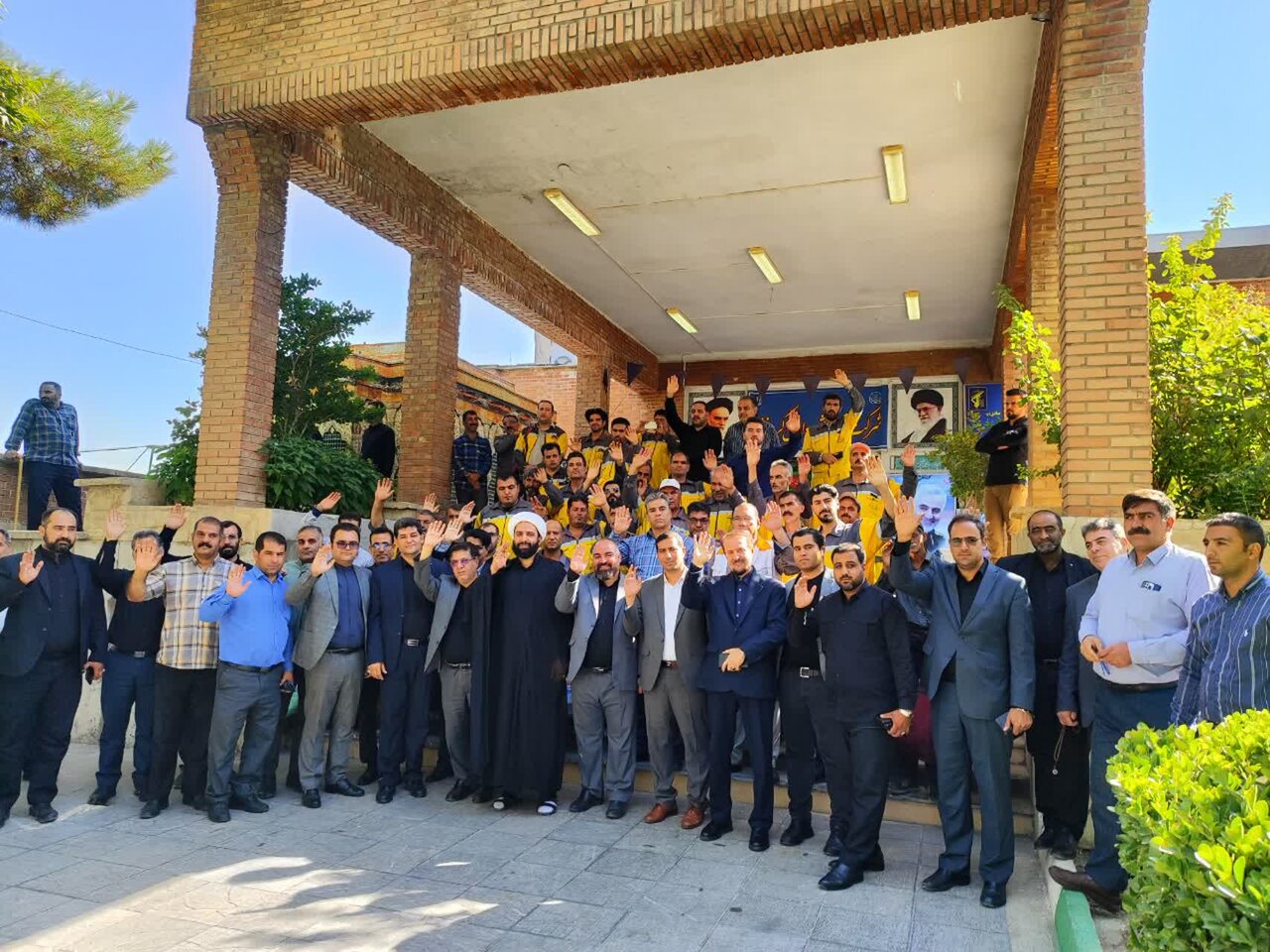 اعزام کاروان خدماتی شهرداری کرمانشاه به مرز خسروی