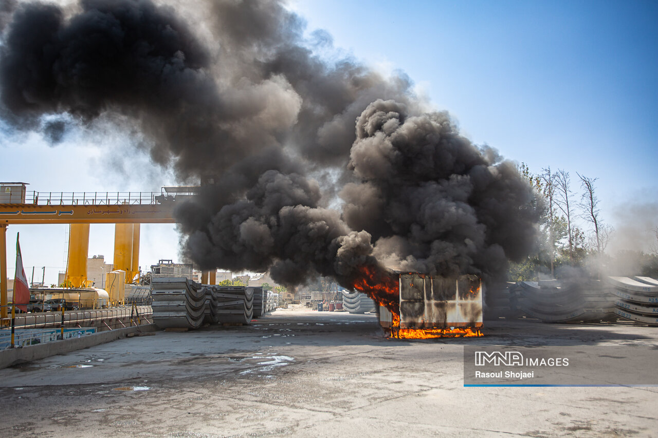 نجاتگران به عمق ۲۶ متری زمین زدند