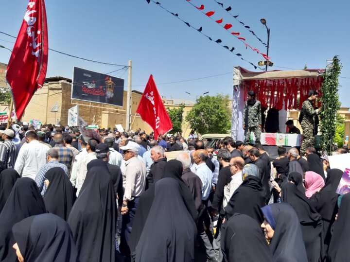 تشییع پیکر شهدای حرم شاهچراغ (ع) با حضور گسترده مردم شیراز