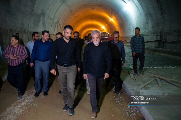 بازدید شهردار شیراز از پروژه بزرگراه کوهسار مهدی(عج)
