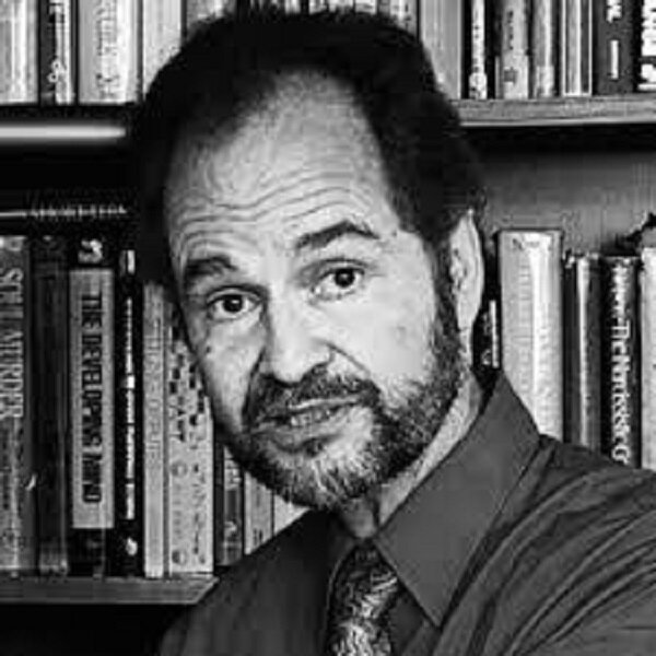 رواندرمانگر شهیر آمریکایی و کتاب او رواندرمانگر شهیر آمریکایی و کتاب او