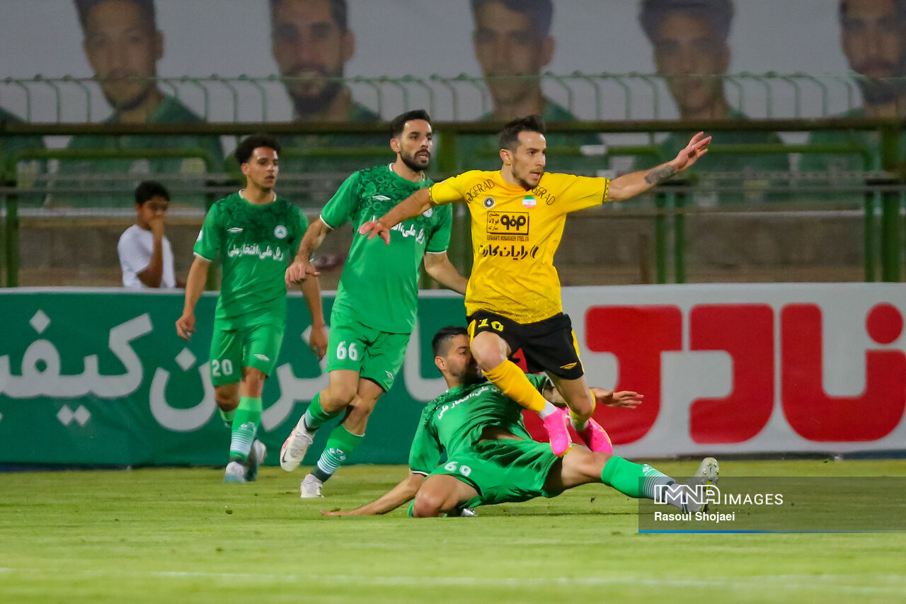 پیشرفتِ فوتبالی حلقهای گمشده در نصفجهان