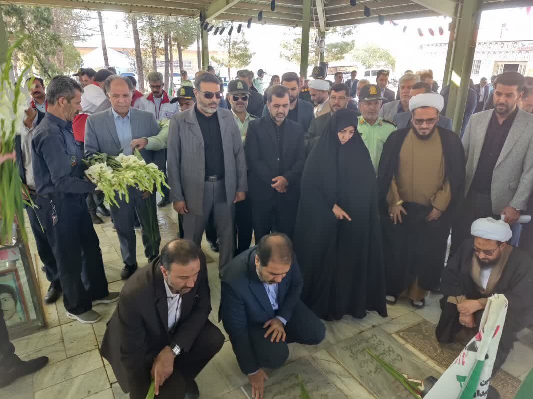 دیدار مردمی استاندار اصفهان با جمعی از جوانان، ورزشکاران و دانشجویان