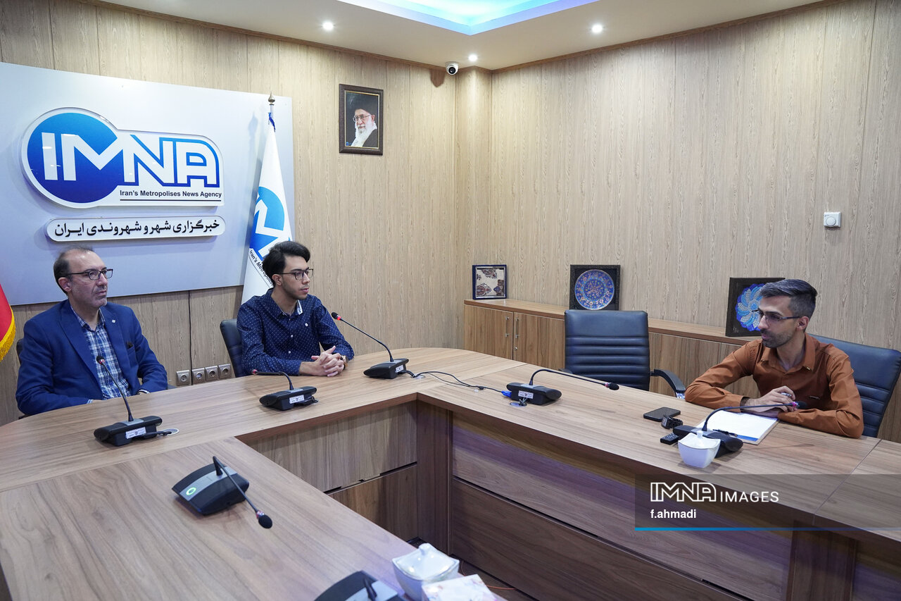 ارتباطم را با فضای مجازی قطع نکردم، اما فعالیتم محدود بود