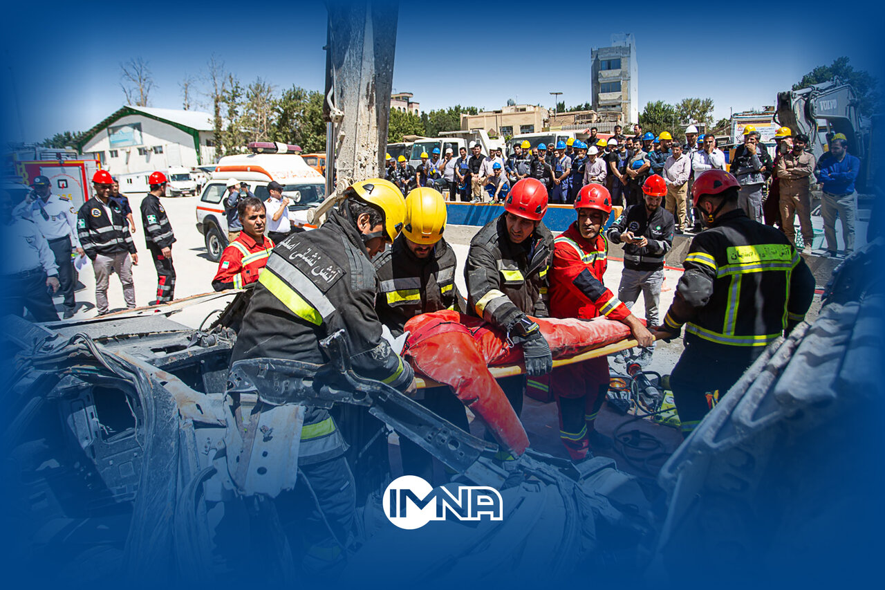 تصاویر ویژه از مانور عملیاتی امداد و نجات در مترو اصفهان