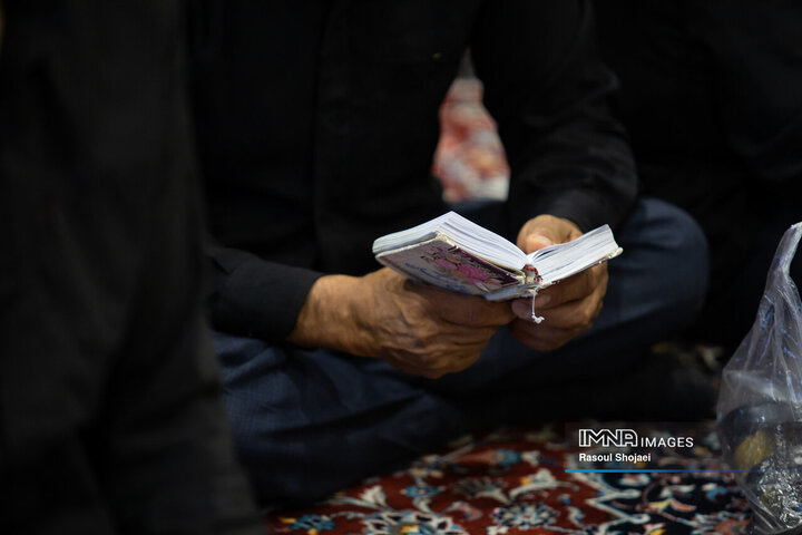 دعای پر فیض ندبه در هیئت رزمندگان اسلام