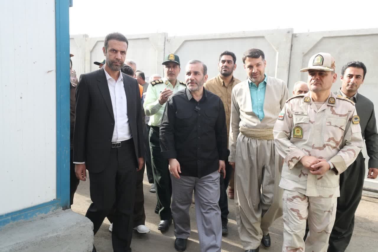 همه مردم از مزایای کارتهای مرزنشینی منتفع شوند / تقویت تردد مسافری در مرز شوشمی