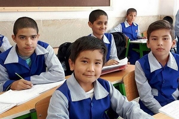 آغاز توزیع کارت شهروندی به دانش‌آموزان یزدی