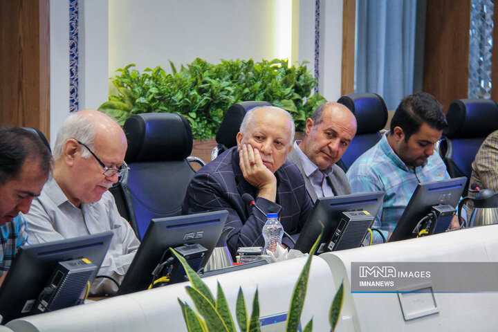 نشست خبری رئیس شورای شهر اصفهان