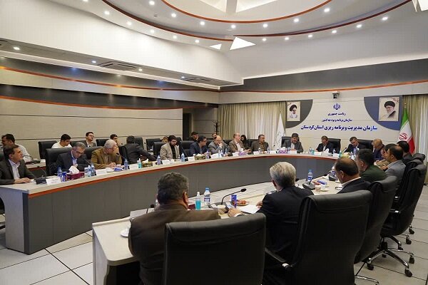 واحدهای تولیدی کردستان حسابهای بانکی خود را به داخل استان منتقل کنند