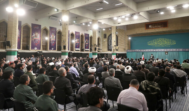 دیدار اعضای ستاد کنگره ملی بزرگداشت ۳۴۰۰ شهید استان اردبیل با رهبر انقلاب