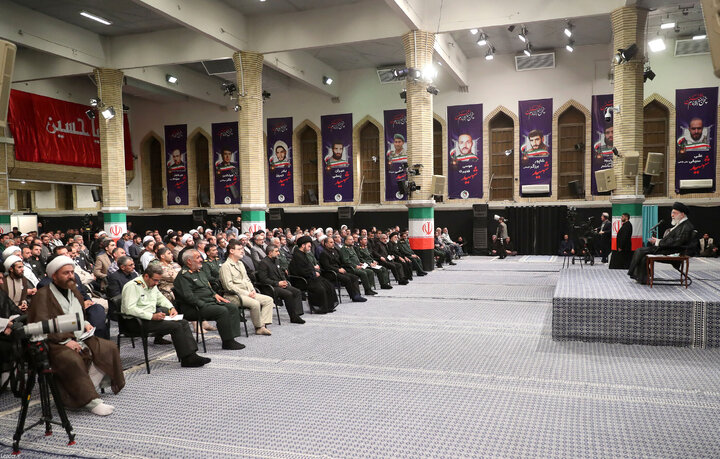 دیدار اعضای ستاد کنگره ملی بزرگداشت ۳۴۰۰ شهید استان اردبیل با رهبر انقلاب