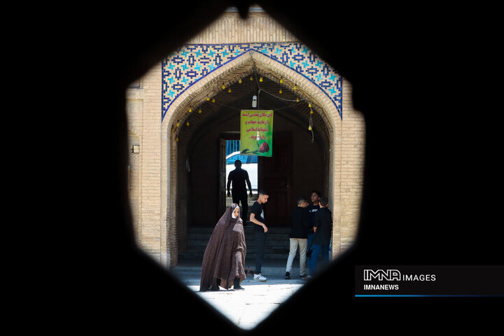 مسجد آقانور؛ نگینی در قلب اصفهان