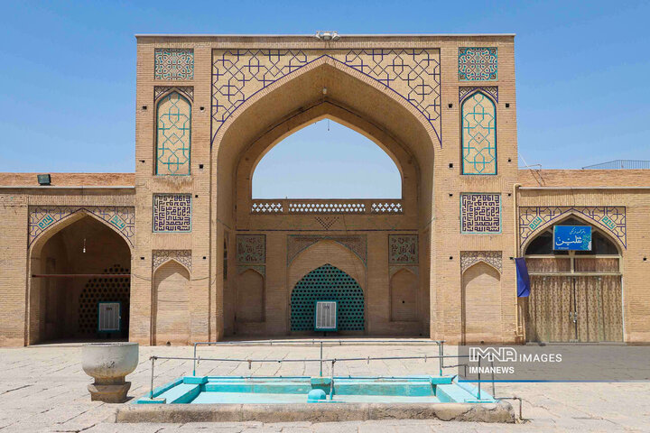 مسجد آقانور؛ نگینی در قلب اصفهان