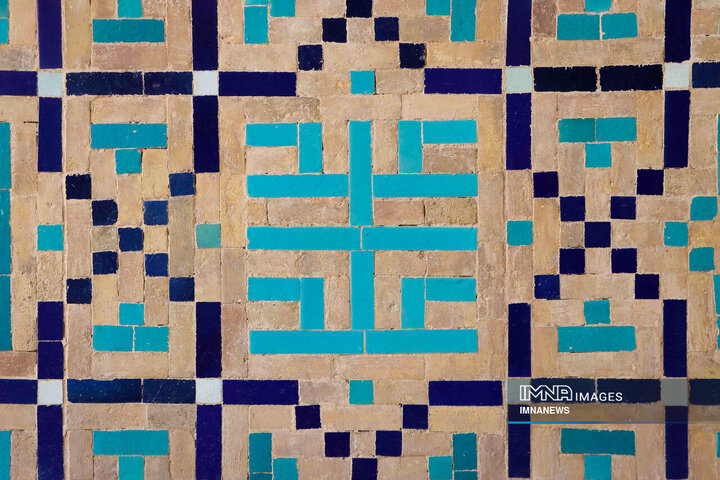 مسجد آقانور؛ نگینی در قلب اصفهان