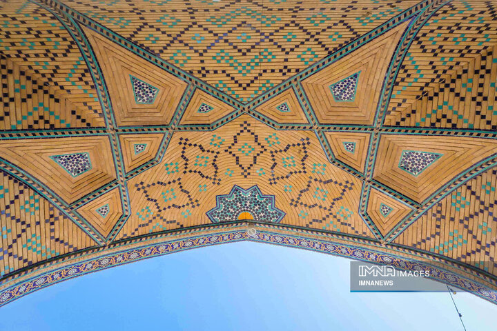 مسجد آقانور؛ نگینی در قلب اصفهان