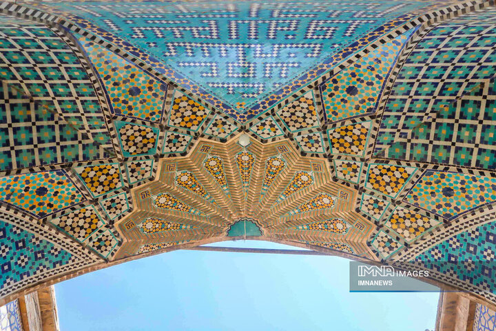 مسجد آقانور؛ نگینی در قلب اصفهان