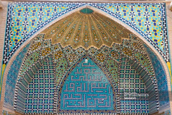 مسجد آقانور؛ نگینی در قلب اصفهان