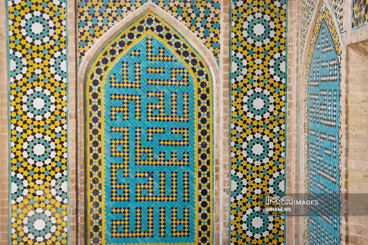 نقش ادبیات بر خشت به خشت معماری ایران