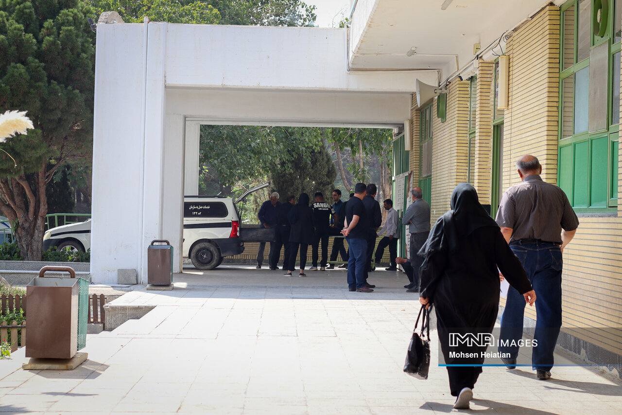 مرثیه پلکهای خفته