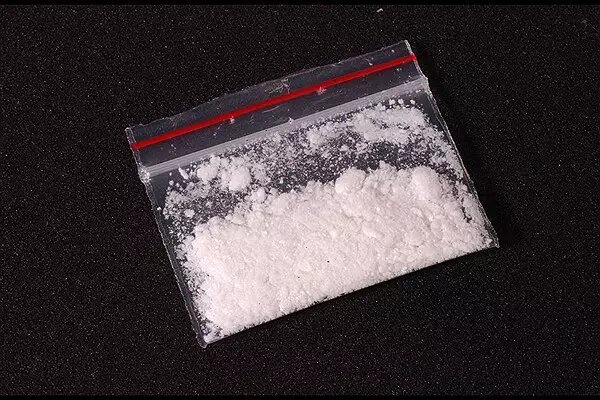 کشف کوکائین از چمدان یک زوج جوان