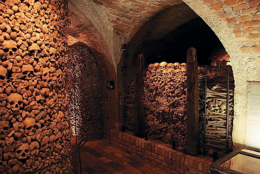 ترسناکترین قبرستانهای جهان