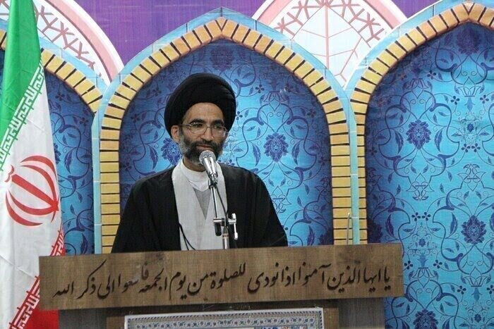 دشمن با رسانه، فساد، شایعهسازی و نفوذ فکری و عقیدتی وارد میدان شده است دشمن با رسانه، فساد، شایعهسازی و نفوذ فکری و عقیدتی وارد میدان شده است
