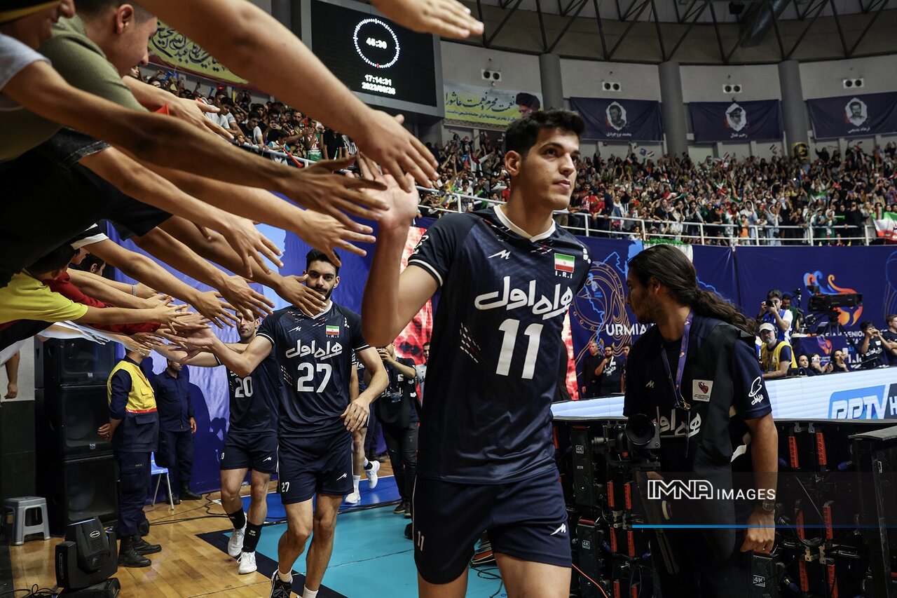 استفاده از واژه تغییر نسل بازی با افکارعمومی است/ مردم کشورمان حافظه بلندمدت ضعیفی دارند!