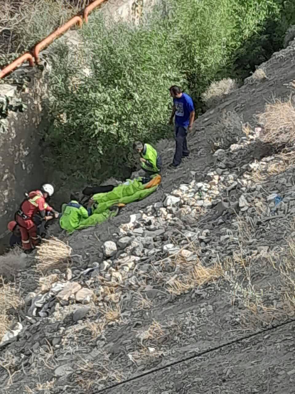 سقوط چترباز جوان به دره حادثه آفرید + عکس