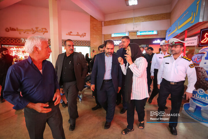 بازدید سرزده استاندار از مراکز خدماتی اربعین در اصفهان