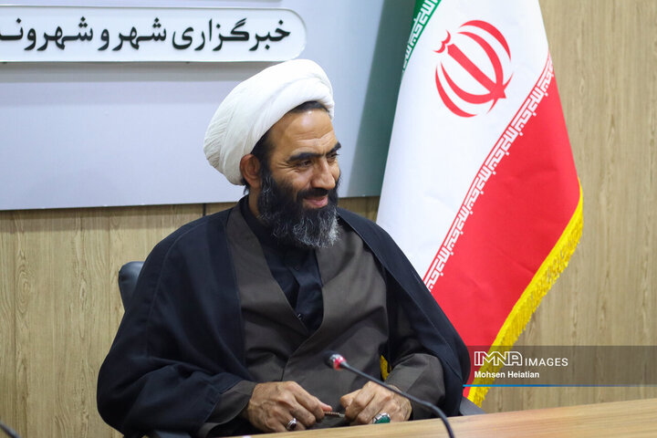 ملتِ در صحنه بزرگ‌ترین مولفه قدرت است