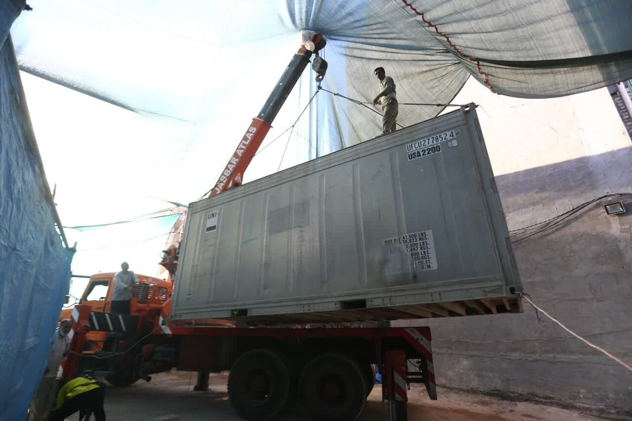 توزیع ۱۰۰ هزار لیتر آب بین موکبهای شهر کربلا توسط تانکرهای شهرداری اصفهان