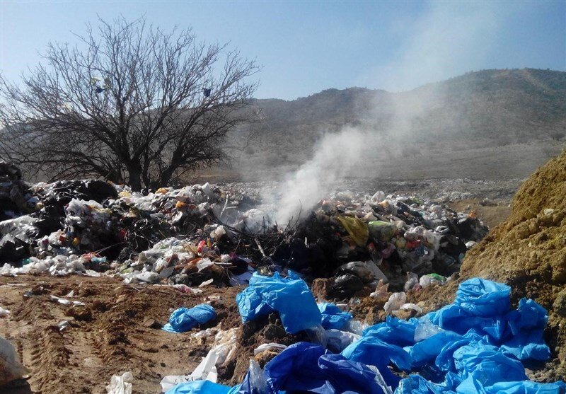 تذکر محیط زیست به شهرداری اهواز برای تخلیه زباله در حاشیه شهر