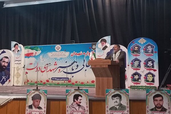 نادیده گرفتن تلاشهای مسئولان بیانصافی است