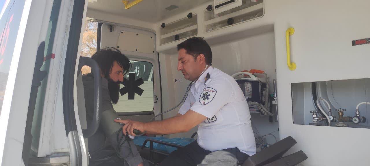 ارائه خدمات اورژانس کاشان به زائران حسینی در مسیرهای تردد به مرز مهران