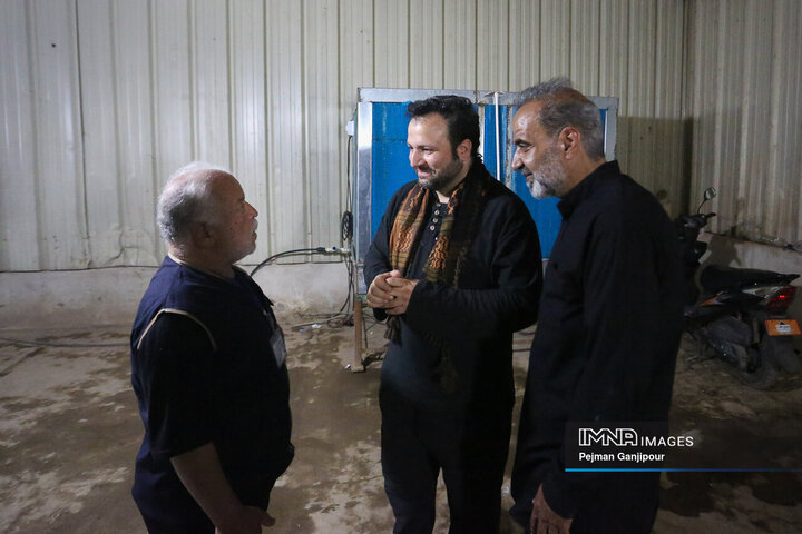 بازدید رئیس مرکز پژوهش‌های شورای شهر از ستاد اربعین شهرداری اصفهان در کربلا