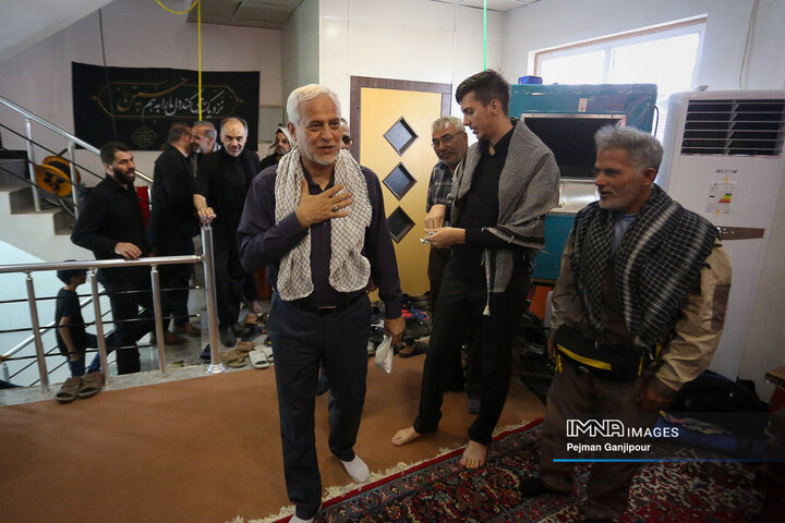 نشست شهردار اصفهان با خادمان شهرداری در کربلا