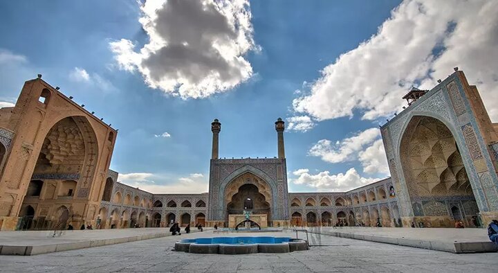 اصفهان چوب آثار تاریخی زیاد خود را می‌خورد