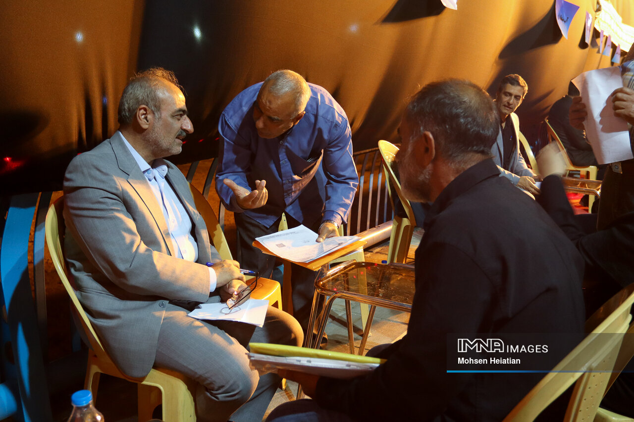 اینجا خدمت گفته، عشق به حسین خوانده و عبادت نوشته میشود