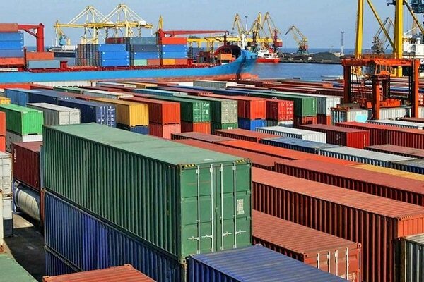 صادرات ۳۲ میلیارد دلاری کشور از ابتدای امسال/ ۴۲ میلیارد دلار کالا وارد شد