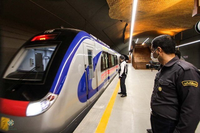 خدمات‌رسانی متروی شیراز در روز اربعین رایگان است